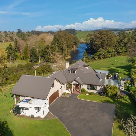 Mclaren Lake View Tauranga Exterior photo