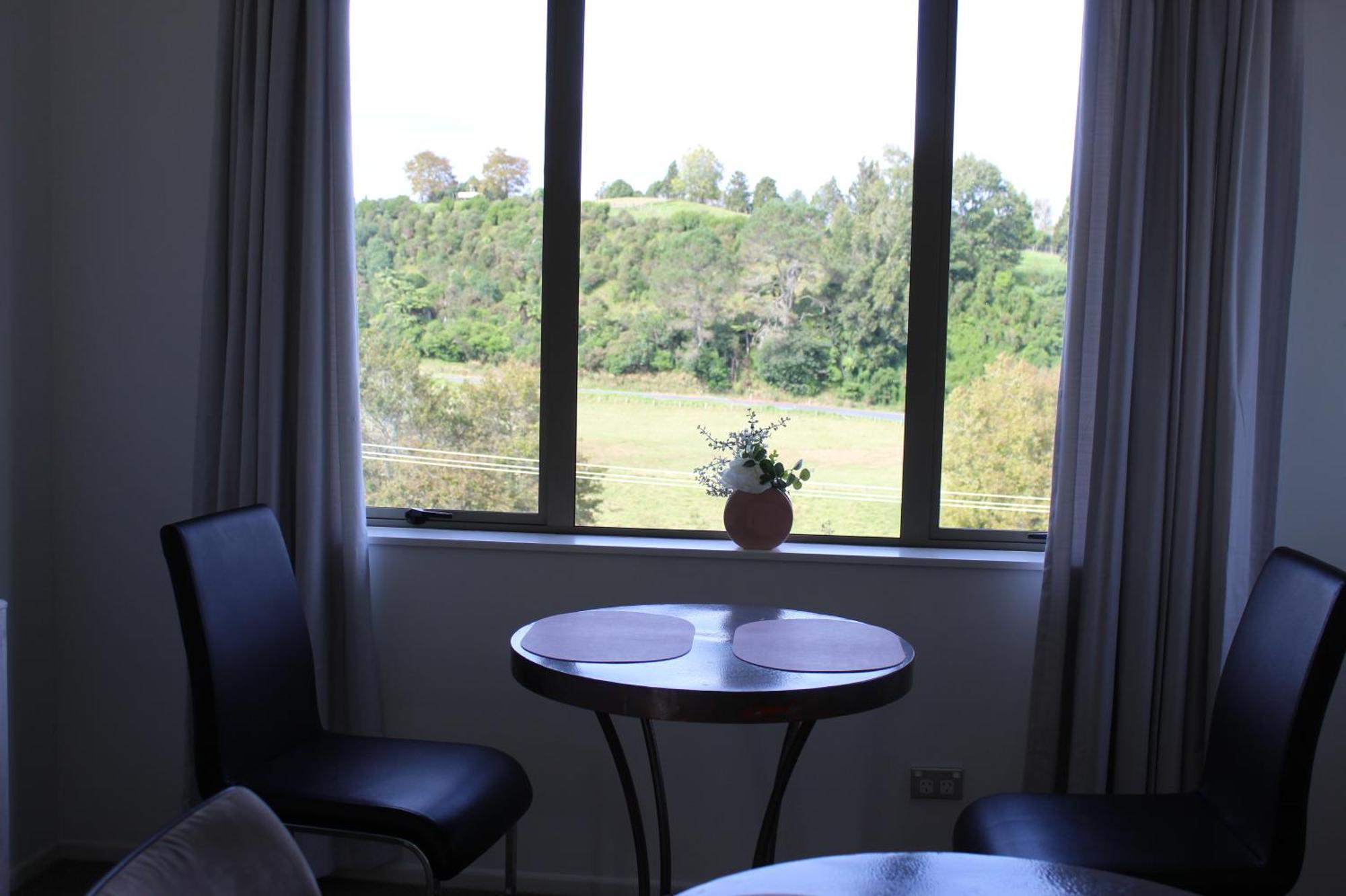 Mclaren Lake View Tauranga Exterior photo