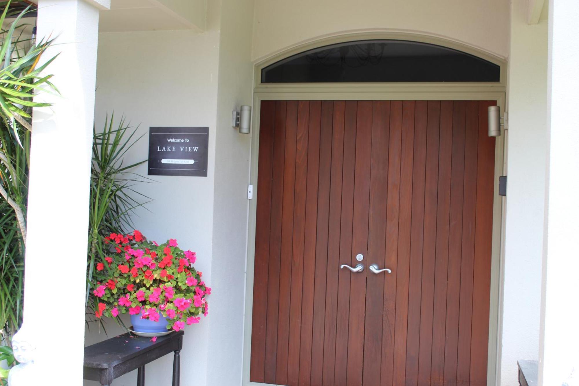 Mclaren Lake View Tauranga Exterior photo