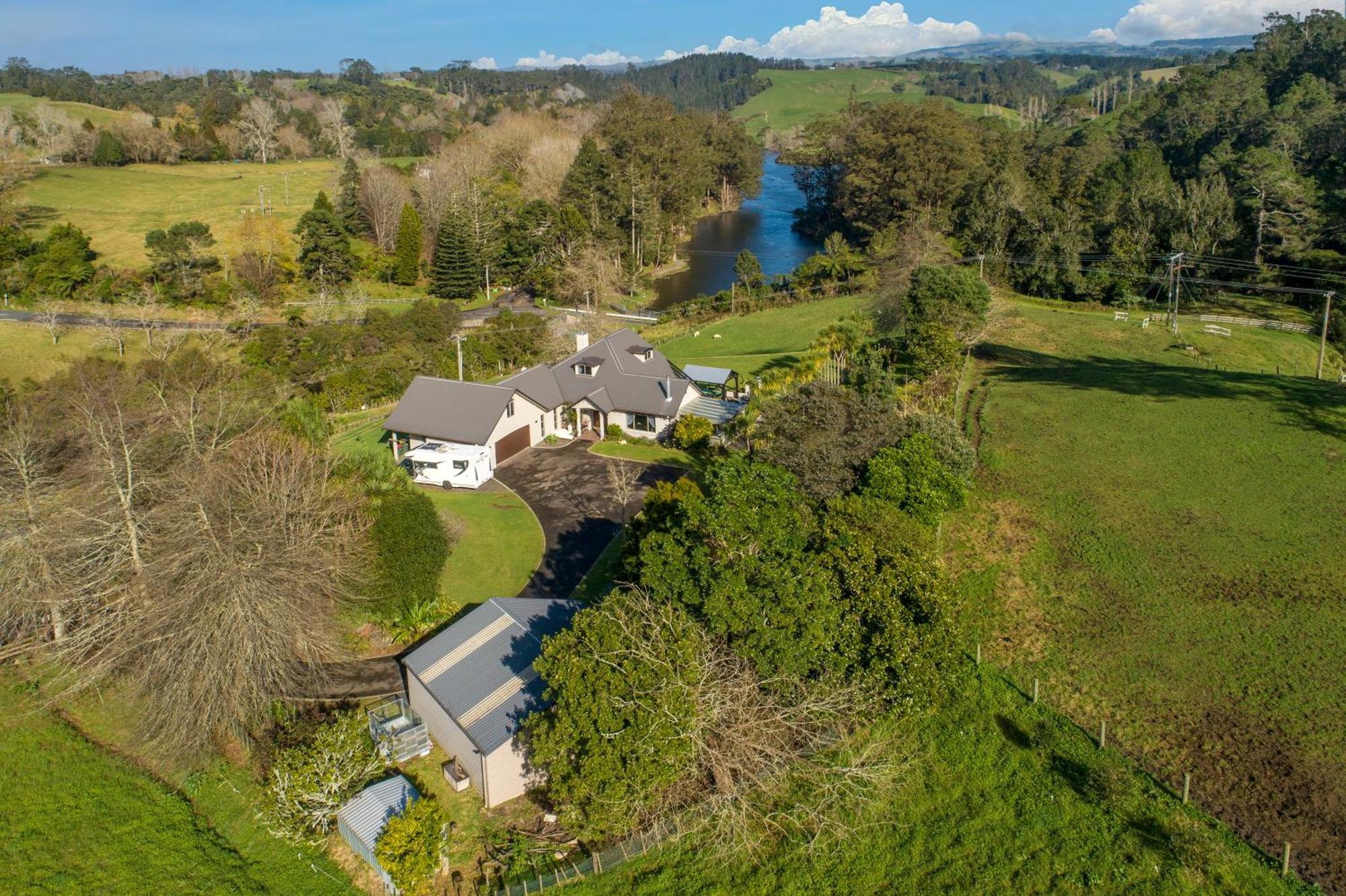 Mclaren Lake View Tauranga Exterior photo